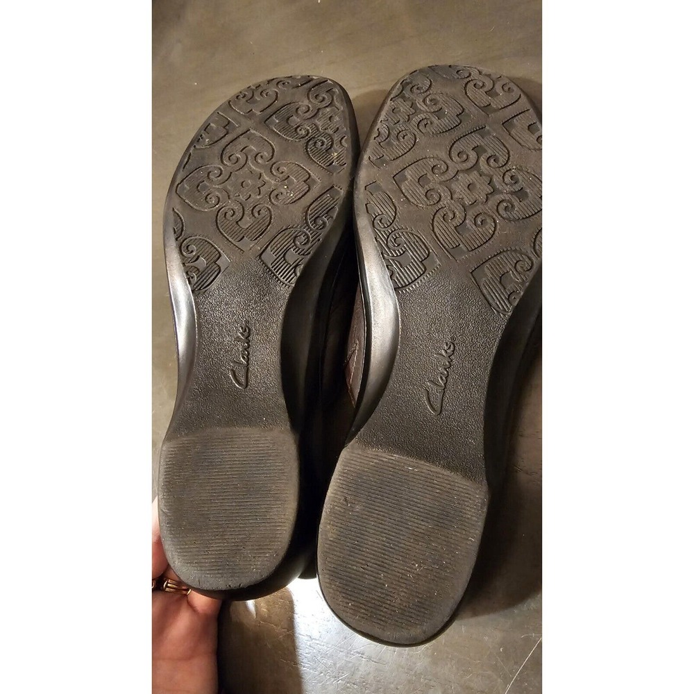Clarks women's shoes Size 11 Brown Slip On - Picture 3 of 4